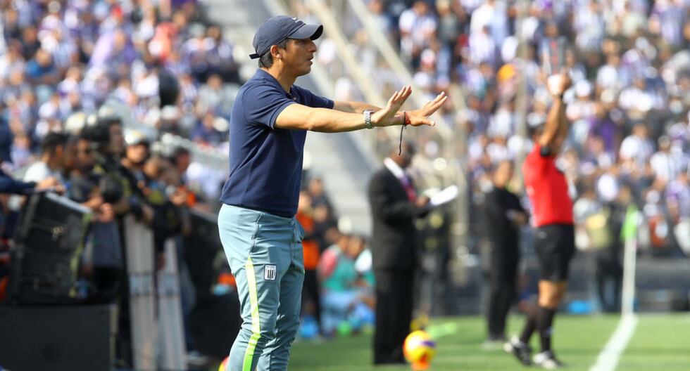 Guillermo Salas tomó la dirección técnica de Alianza Lima tras la salida de Carlos Bustos (Foto: GEC)
