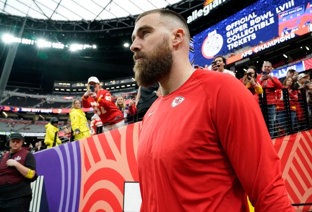 Kansas City Chiefs' tight end #87 Travis Kelce arrives for warm up ahead of Super Bowl LVIII between the Kansas City Chiefs and the San Francisco 49ers at Allegiant Stadium in Las Vegas, Nevada, February 11, 2024. (Photo by TIMOTHY A. CLARY / AFP)