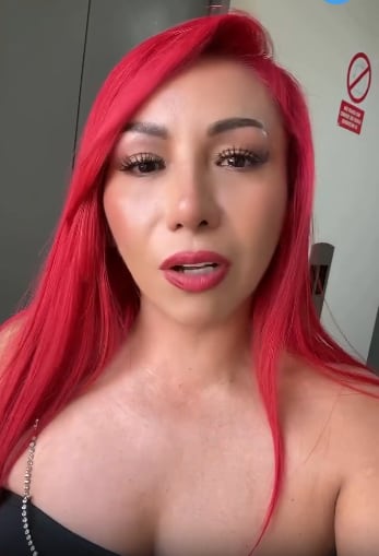 Deysi Araujo rompe en llanto al explicar que le aumentaron el pago de mantenimiento solo a ella.