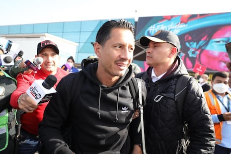 Gianluca Lapadula arribó al Perú y será presentado oficialmente como refuerzo de Universitario