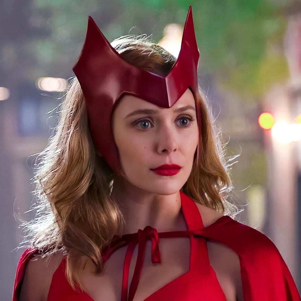 Si quieres cautivar a todos en Halloween, La Bruja de escarlata de WandaVision es una buena opción (Foto: Disney Plus)