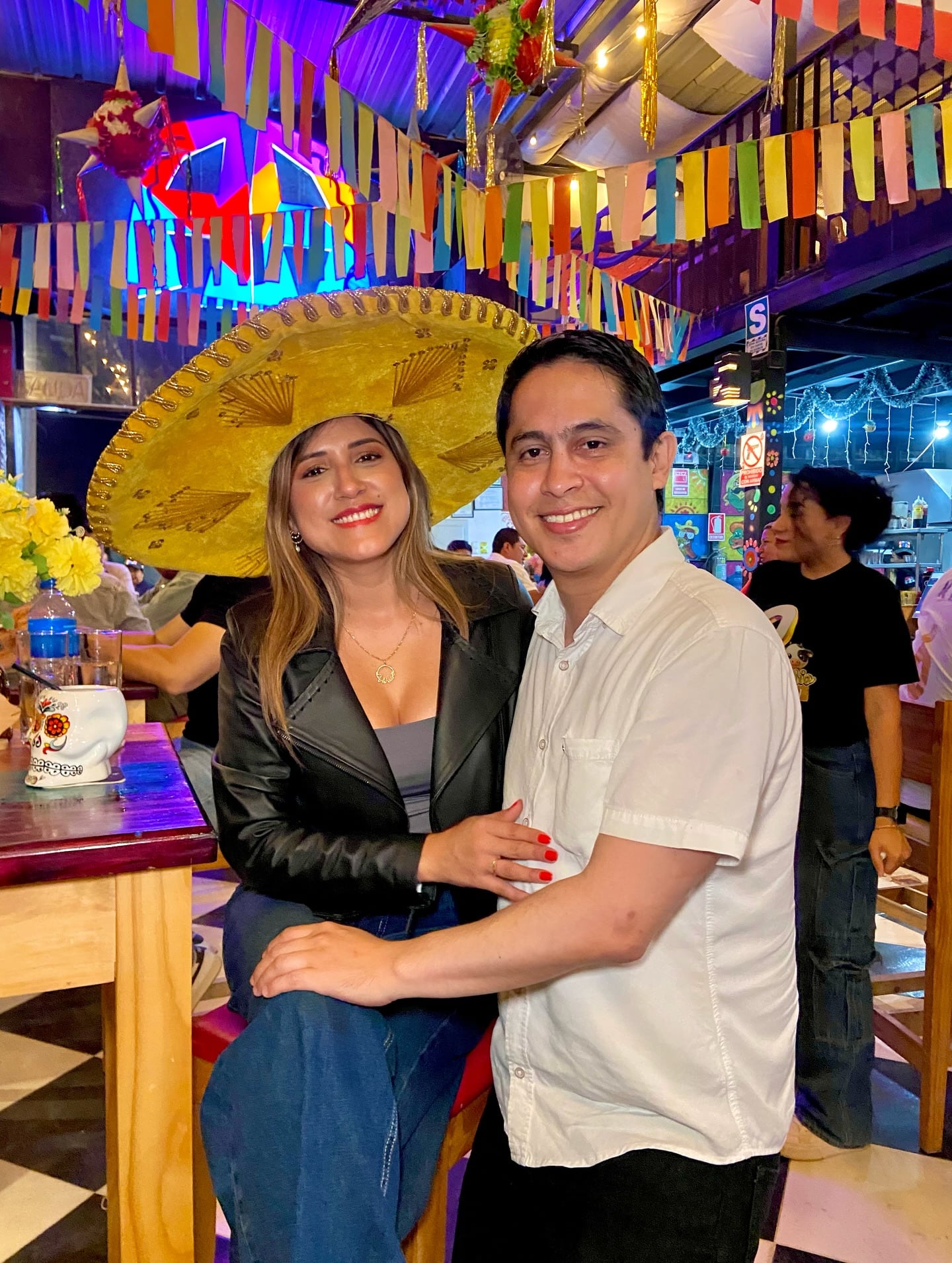 No tienen prisa por casarse ni tener hijos, por ahora tienen otros planes, como seguir viajando y construyendo su relación. Foto: Facebook Fátima Aguilar.