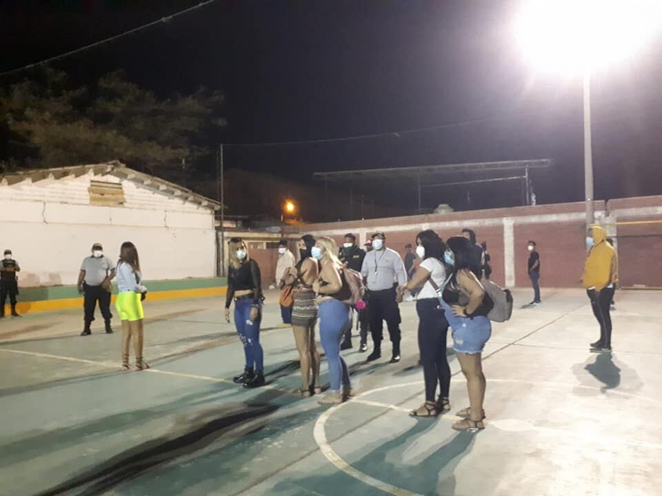 PNP intervino dos inmuebles. (Foto: Municipalidad de Talara)