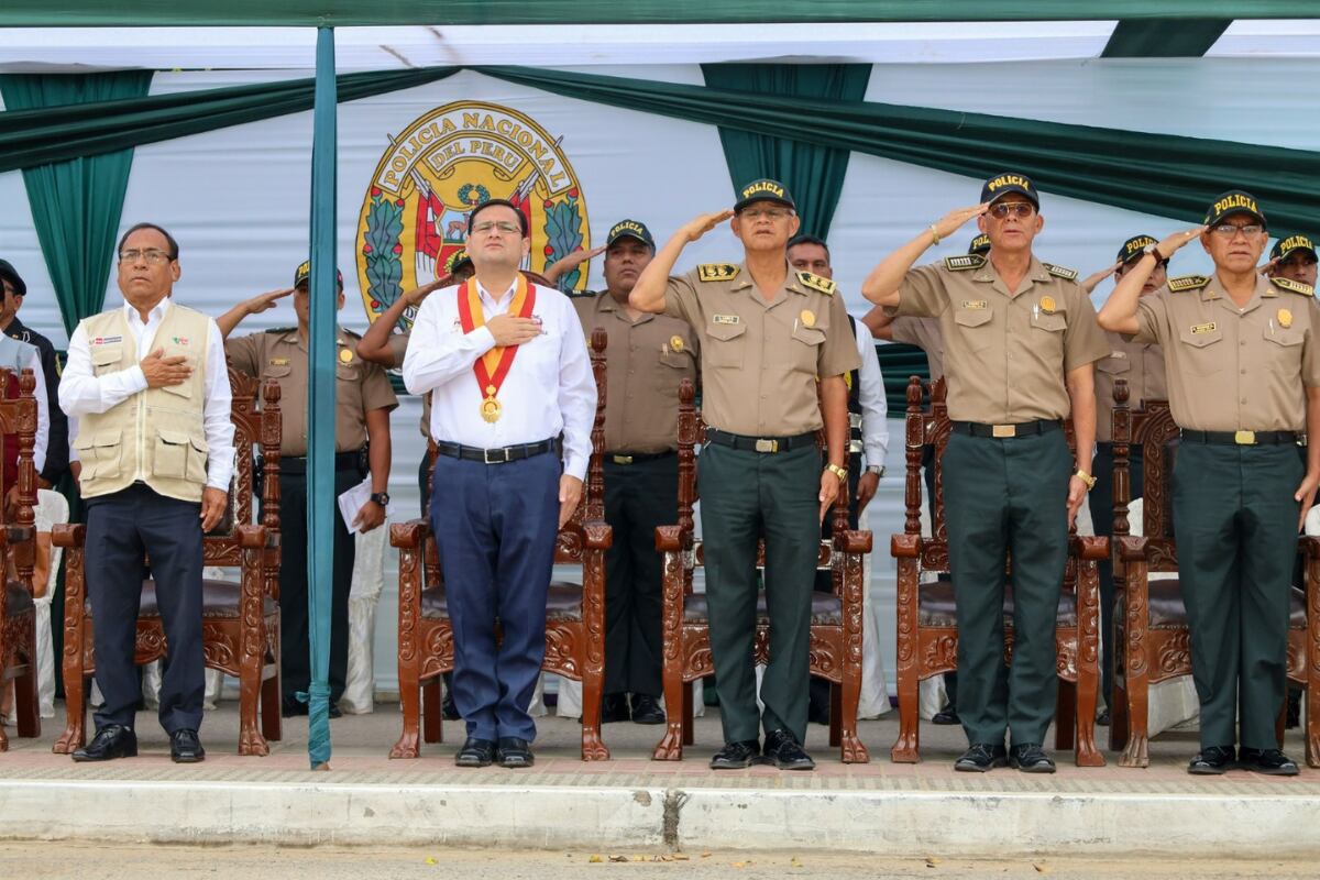 Se incorporó 24 camionetas para reforzar seguridad