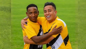 Christian Cueva y Jack Durán se reencuentra en pretemporada de Juan Pablo II, tras bronca en partido de Gerald Oropeza
