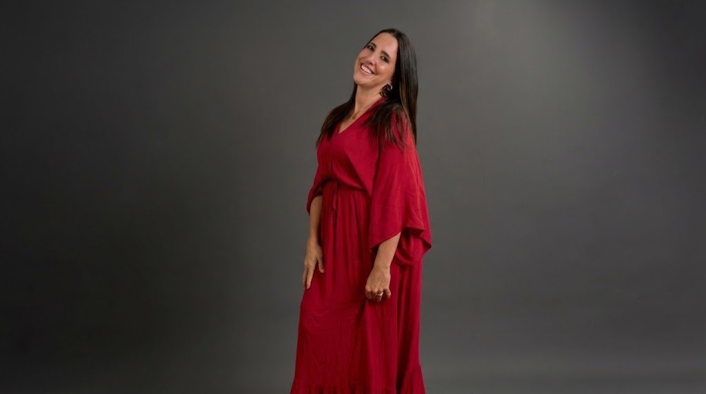 La actriz Oriana Cicconi se luce en obra 'Saltimbanquis'