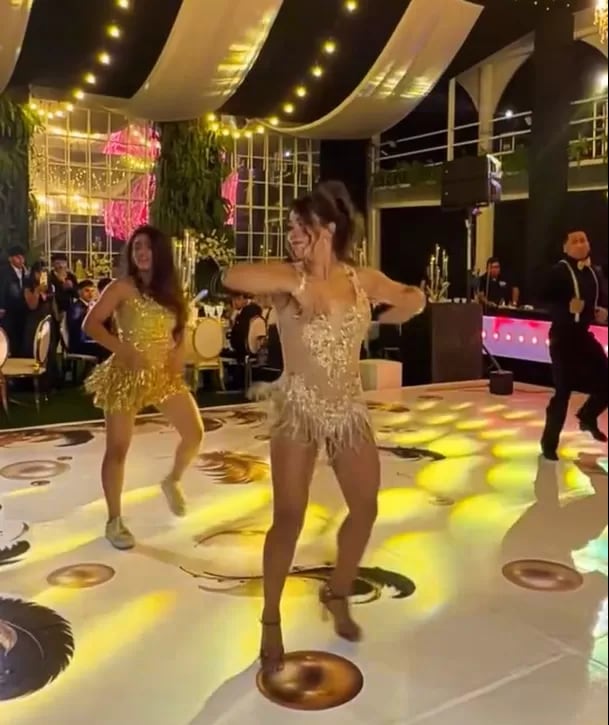 Karen Dejo en el quinceañero de su hija