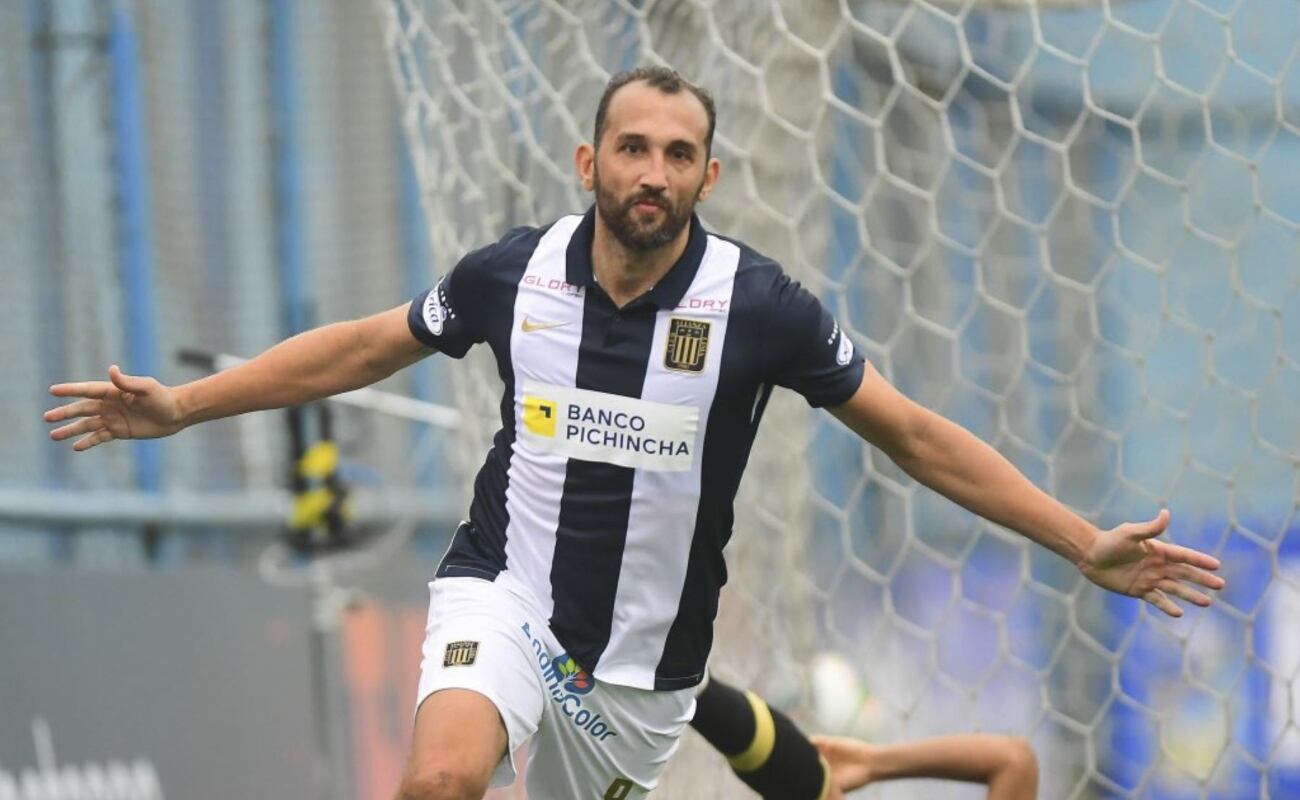 Para exitoso narrador, el 'Pirata' Hernán Barcos tiene para rato en el medio,