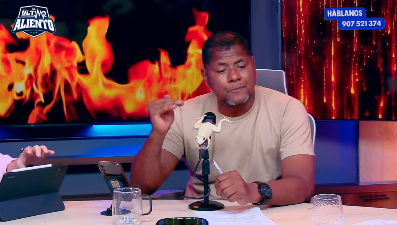 Chiquito Flores reconoce que se equivocó al momento de opinar sobre la acusación contra Carlos Zambrano, Sergio Peña y Miguel Trauco.