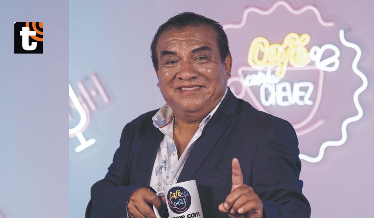 Manolo Rojas en el pódcast 'Café con la Chevez'.