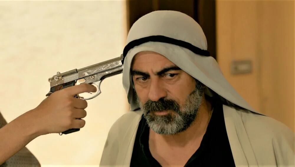 Abdülkadir Keskin es capturado por Fiket en "Tierra amarga" (Foto: Tims & B Productions)