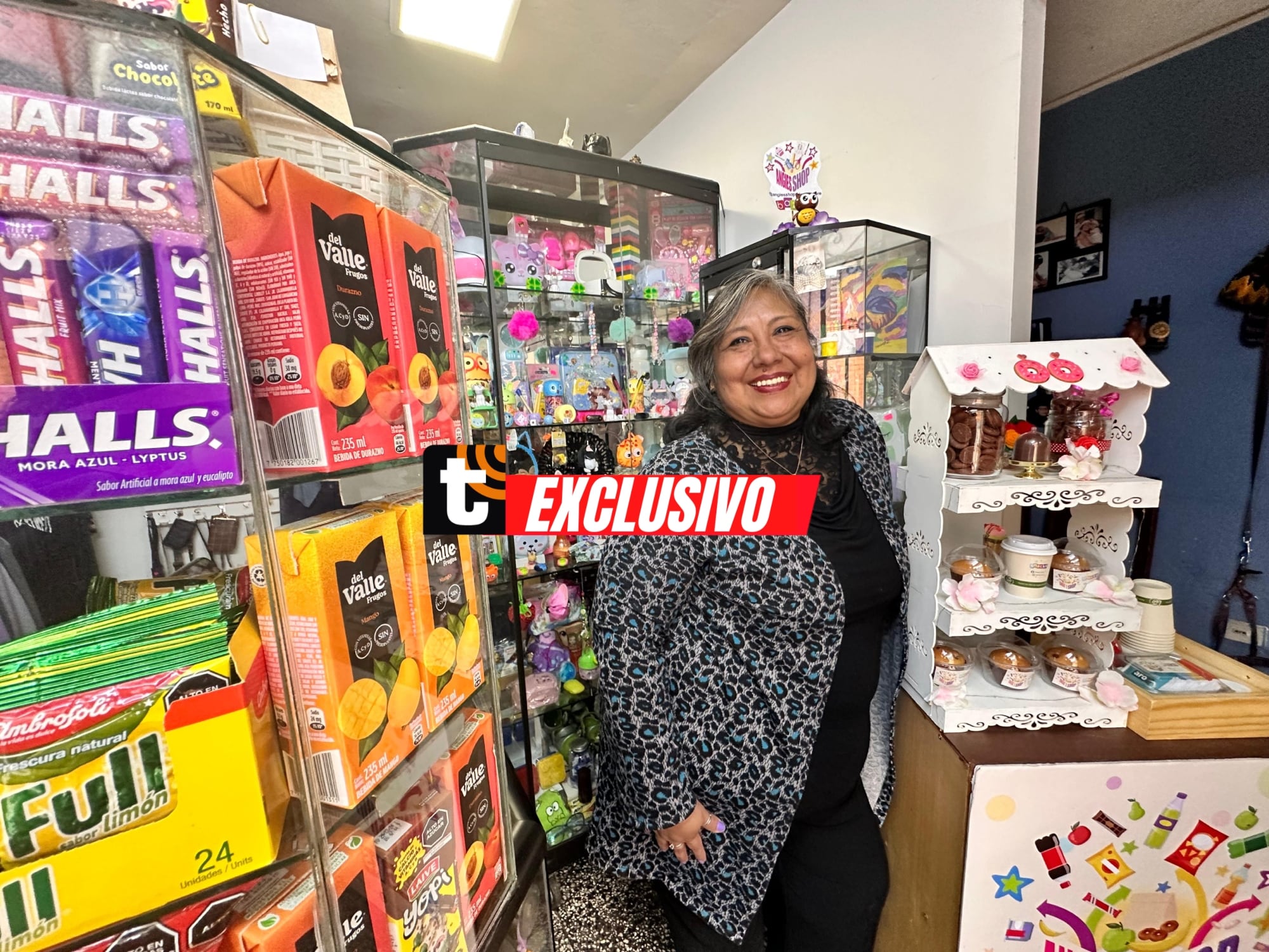 Además de abarrotes, golosinas y librería, Ángela prepara queques tipo muffins, donas y café. Foto: Estefany Valladares / Trome.
