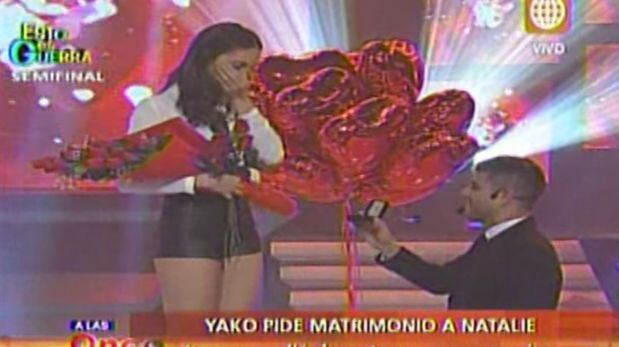 Yaco Eskenazi le pide la mano a Natalie durante una emisión del show (Foto: Captura de Pantalla)