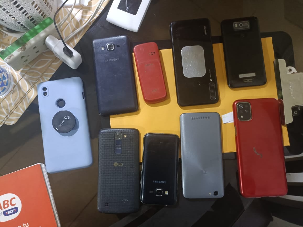 Se incautaron celulares donde habría evidencia del cobro de 'cupos'.