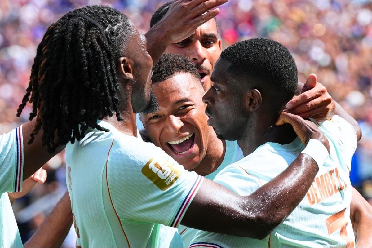 Francia festeja y avanza como lider en su grupo a la siguiente ronda del Mundial 2026 (Foto: AFP)