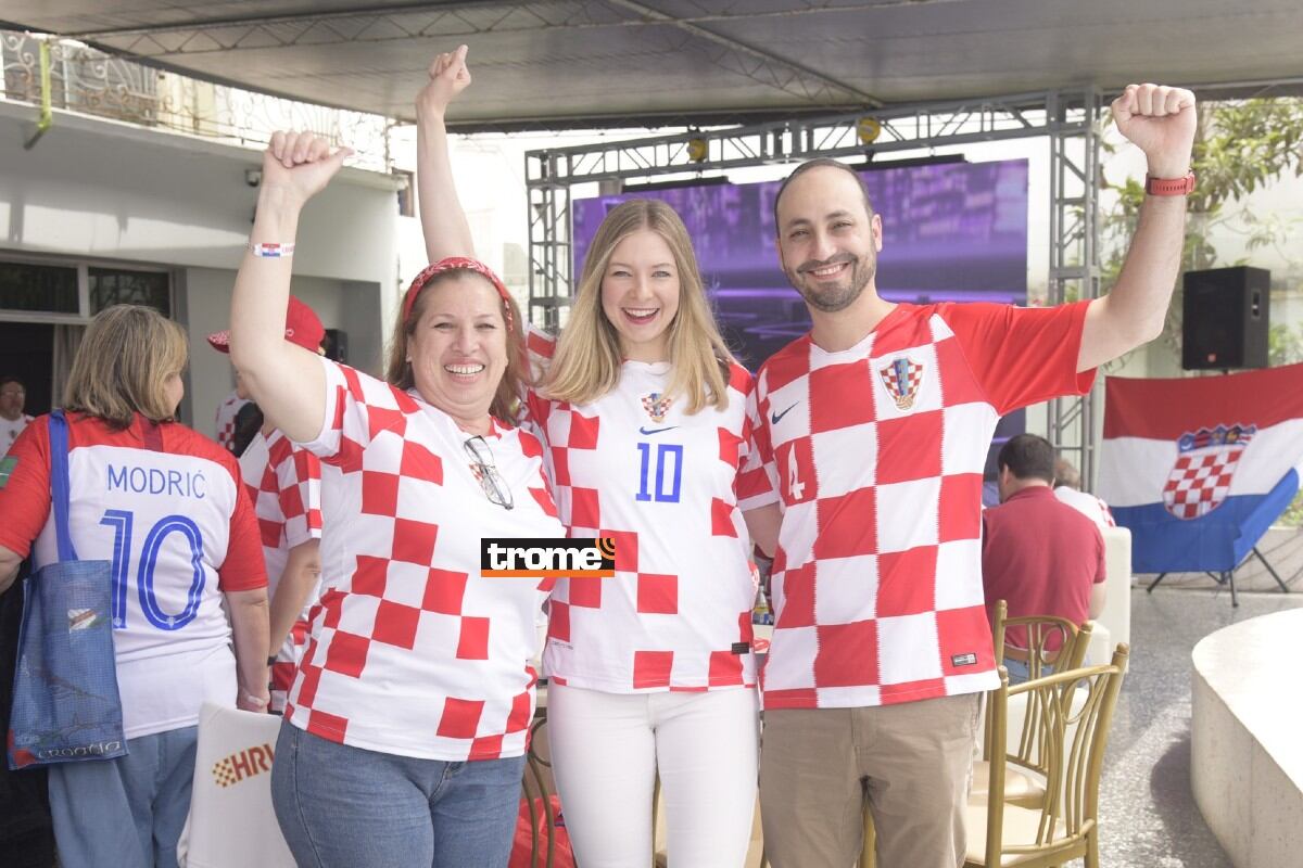 Son parte de la comunidad croata en Perú. "Hinchamos por Croacia y respetamos al equipo rival. Cualquiera puede ganar", dijo Pedro Puh. (Entrevista: Isabel Medina / Trome).