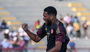 GOLAZO de Piero Magallanes para abrir el marcador en el amistoso Perú - Bolivia | VIDEO