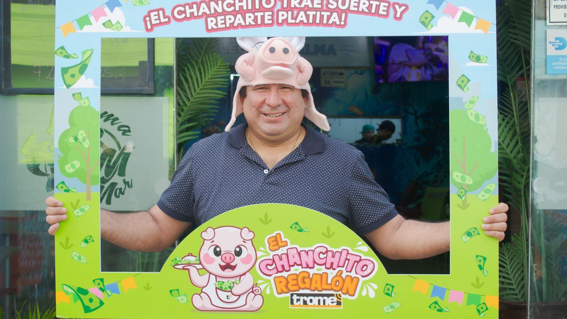 Comerciantes y clientes en Gamarra se apuntaron a promo del diario 'Papá'