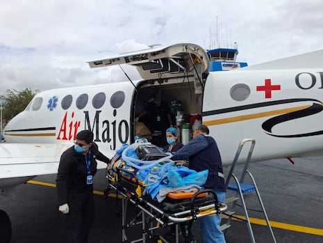 Su misión es salvar vidas: Más de 70 traslados aeromédicos realizó Saludpol para ayudar a sus beneficiari...
