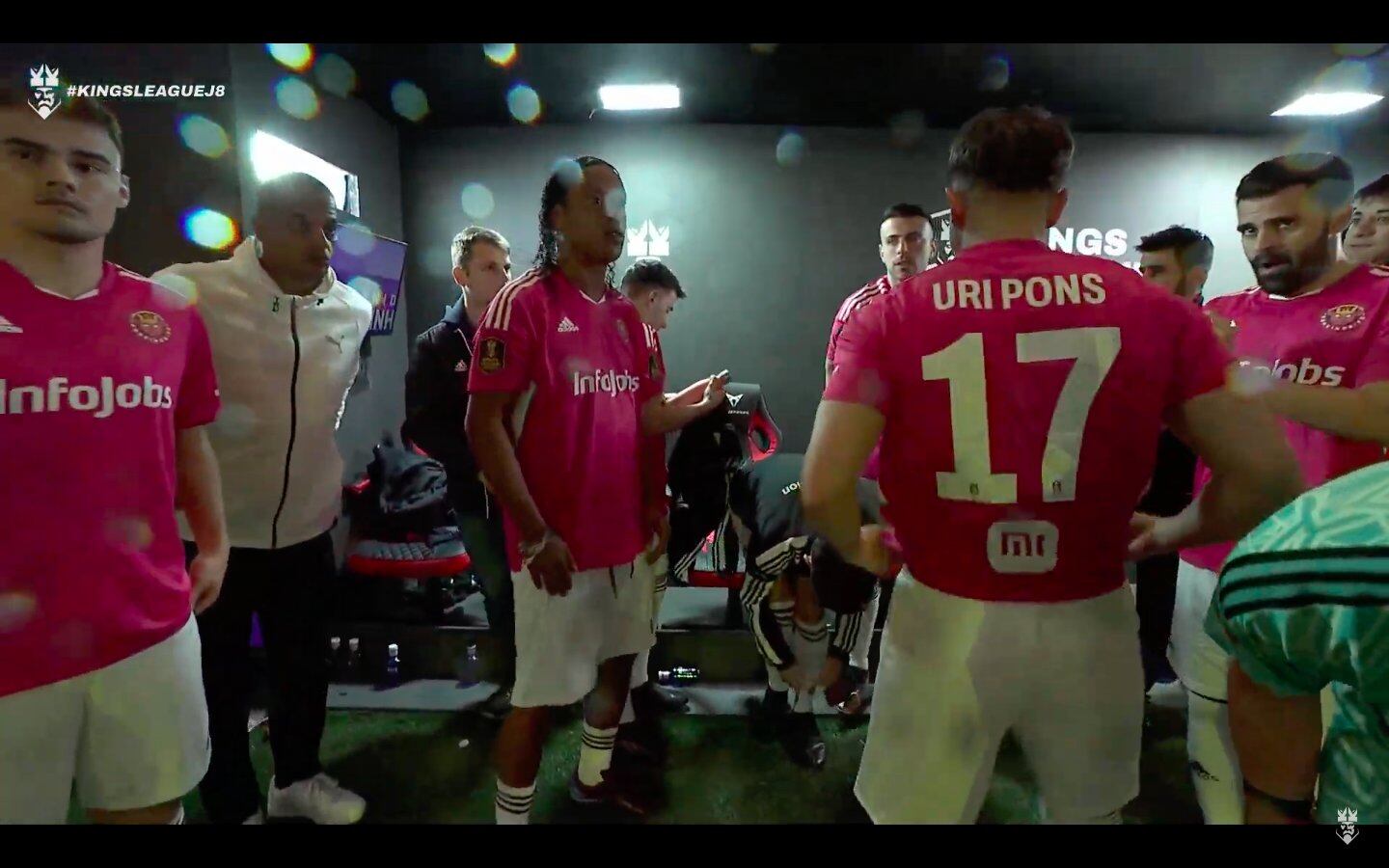 Ronaldinho debuta en Kings League con Porcinos FC. Foto: Captura.