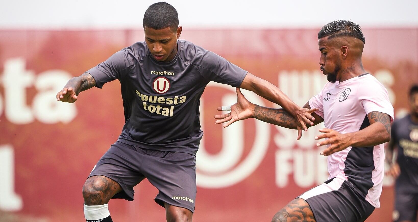 Universitario perdió 1-0 en su primer amistoso de pretemporada disputado a puertas cerradas en Campo Mar, en un partido que sirvió para que Javier Rabanal pruebe variantes y observe a juveniles.