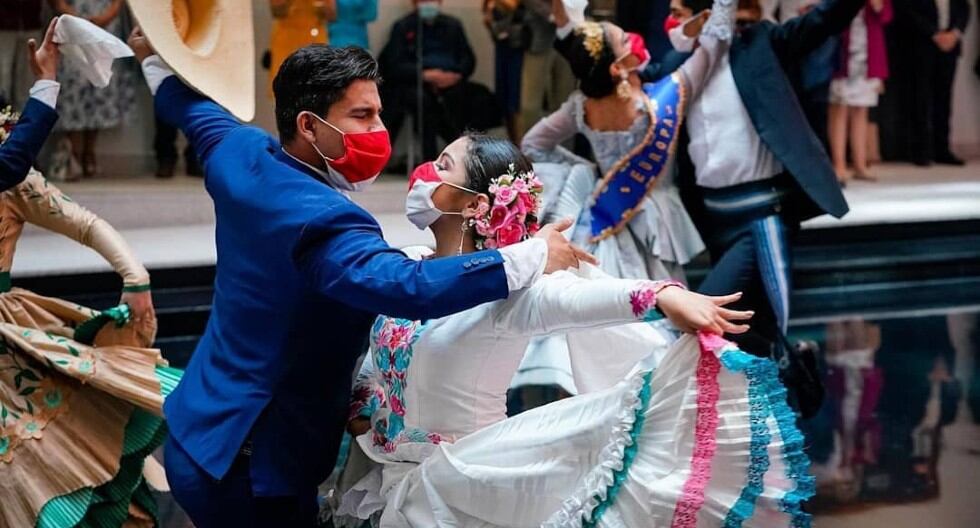 Príncipe Alberto de Mónaco disfrutó del cebiche, causa, pisco sour y otras delicias de la gastronomía del Perú. También apreció la marinera y el huayno.