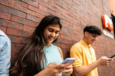 Del ‘selfi’ al ‘streaming’: términos digitales que ya forman parte del habla cotidiana