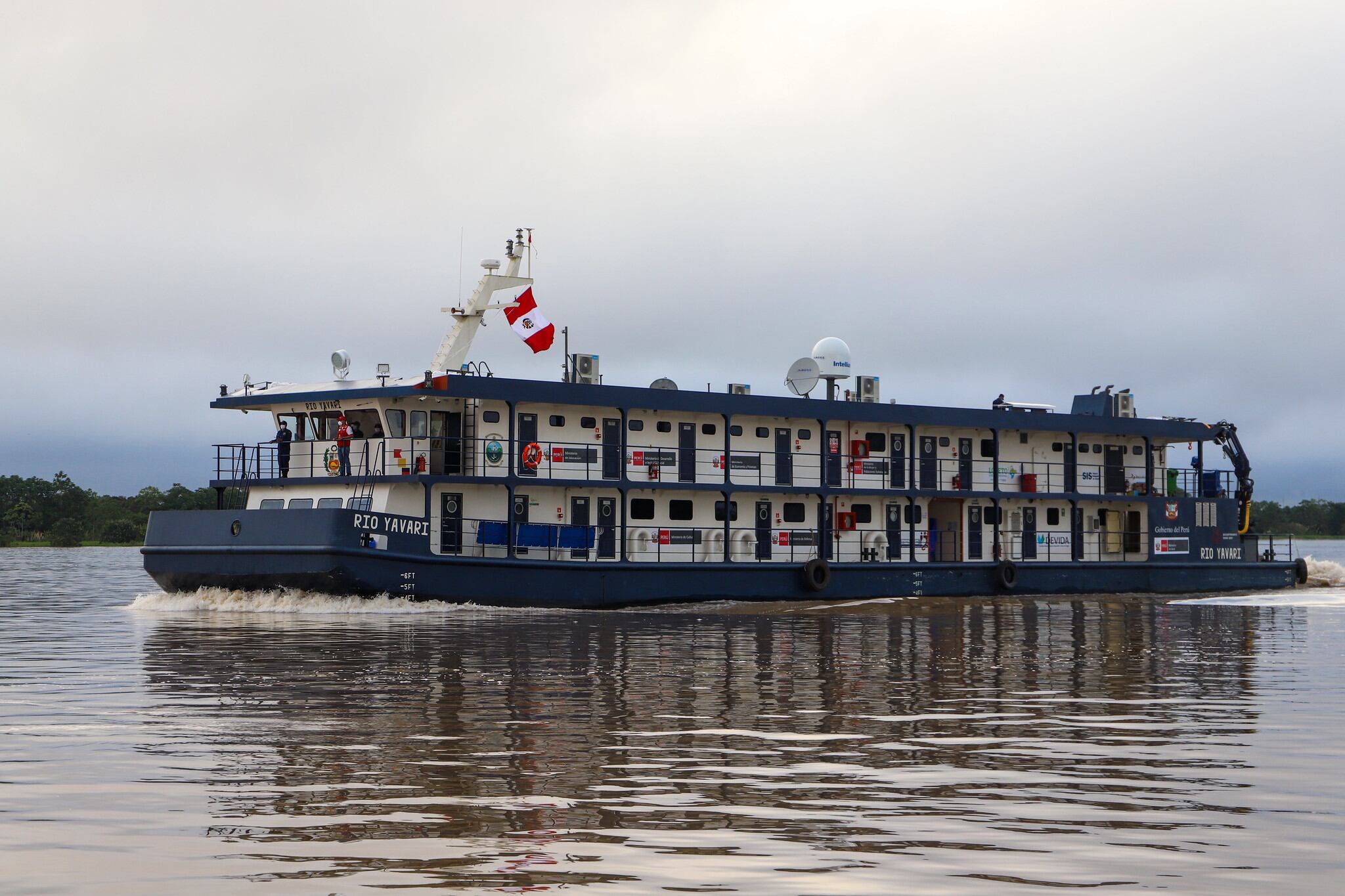 Alejandro es profesor en el colegio de Buen Suceso, una comunidad nativa cercana a donde llegó la PIAS Río Yavarí para brindar atenciones sociales. (Foto: MIDIS)