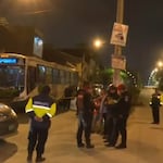 Extorsionadores balean a chofer de bus
