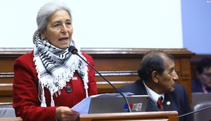 Afirman que chofer de congresista María Agüero recibió billetón