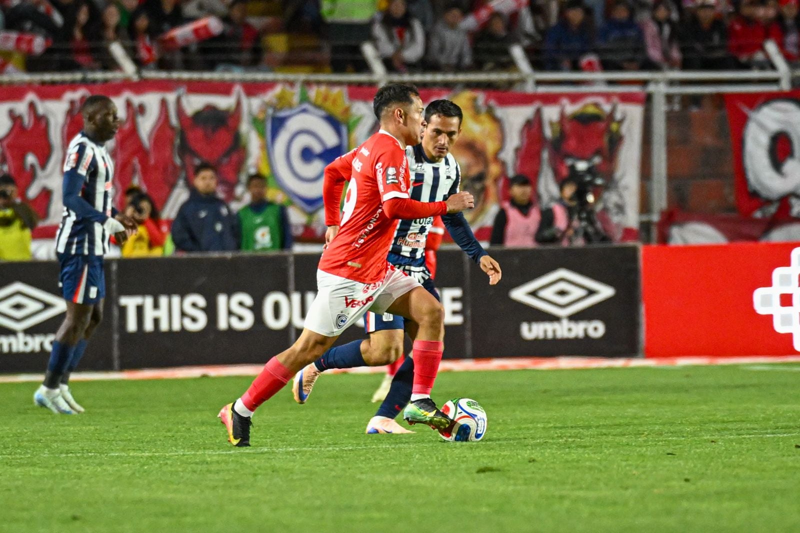 Alianza Lima vs. Cienciano se enfrentan por la jornada 15 del Torneo Apertura de la Liga 1 2026. (Foto: GEC)