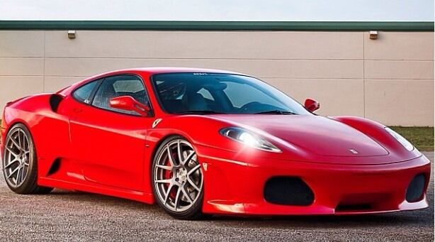 Este hermoso deportivo italiano es uno de los juguetes favoritos de Leo Messi (Foto: Ferrari 430 Spider /Instagram)