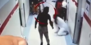 Paciente borracho persigue con tijera a médico que intentaba atenderlo