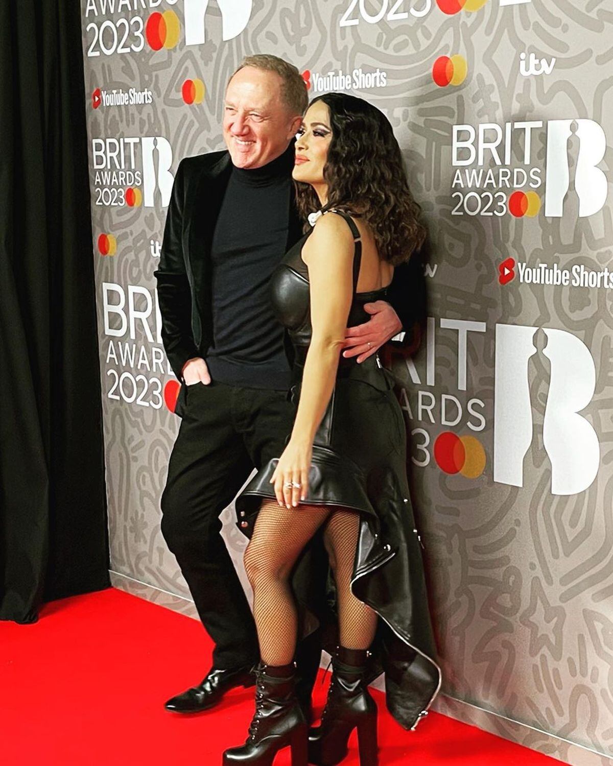 Salma junto a su esposo Francois-Henri Pinault (Foto: Salma Hayek / Instagram)