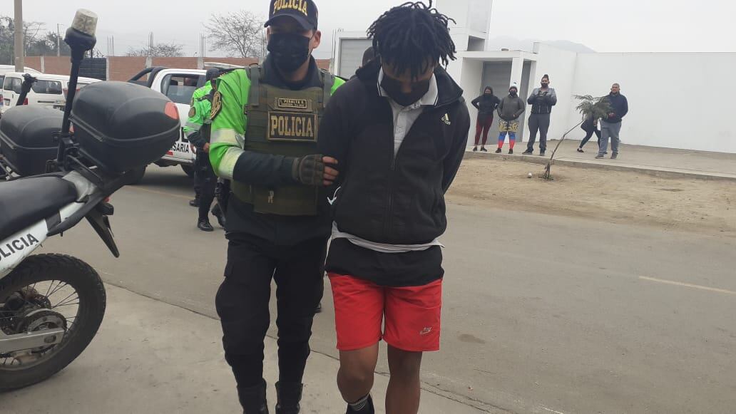 Dos venezolanos, pertenecientes a la banda ‘Los Rápidos de Prialé’, fueron atrapados. (foto: Mónica Rochabrum/Trome)