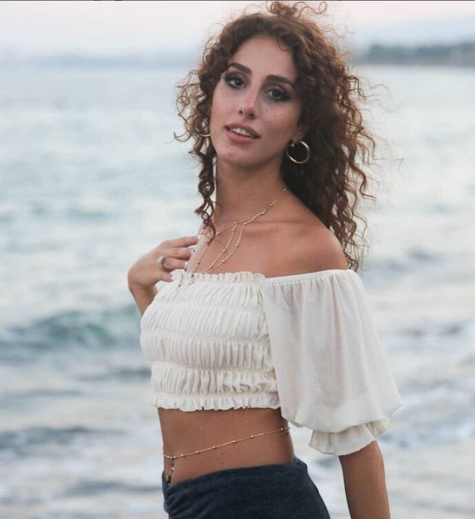 Polen Emre se ha formado desde adolescente en interpretación, radio y televisión (Foto: Polen Emre/Instagram)