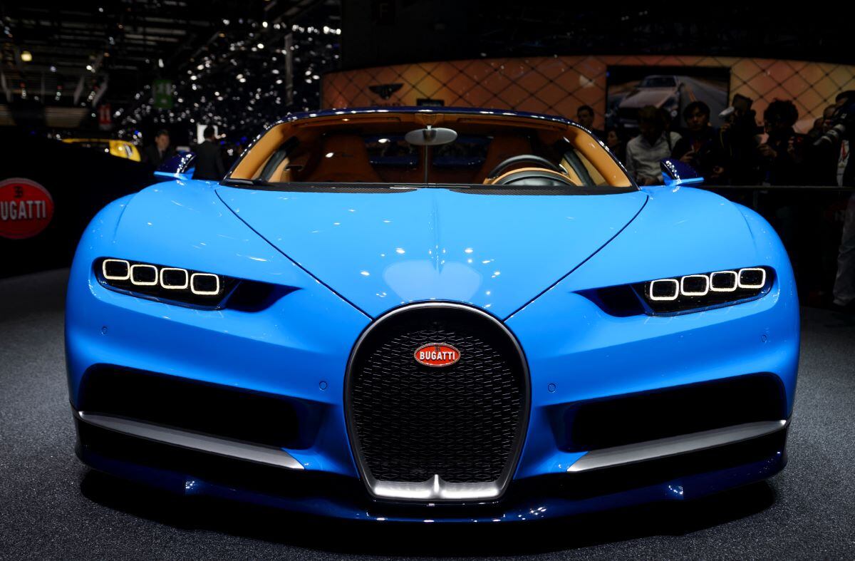 El 'Bugatti Chiron' es de los más lujosos de su segmento ,(TEJIDO COFFRINI / AFP).