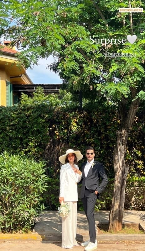 Kaan Urgancıoğlu se casó con su novia Burcu Denizer a finales del mes de junio en el Consulado General de Turquía en Atenas (Foto: Kaan Urgancıoğlu/ Instagram)