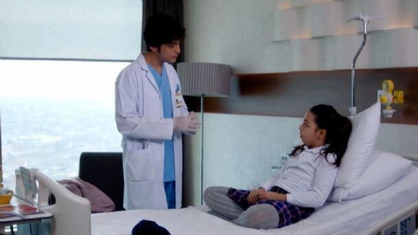 Beren Gökyıldız, conocida por sus papeles en las series “Mi hija” (“Kızım”) y “¿Y tú quién eres?”, será la invitada especial de “Doctor milagro” (Foto: Doctor milagro / MF Yapım)