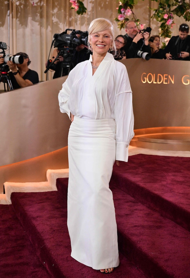 Pamela Anderson sorprendió con su atuendo. (Photo by Frederic J. Brown / AFP)