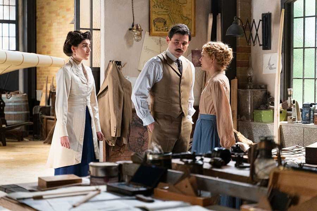 Jimena casi ampaya a Manuel cuando iba a besar a Jana (Foto: RTVE)