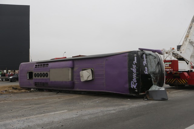 Accidente en Lurín. Foto: Violeta Ayasta @photo.gec