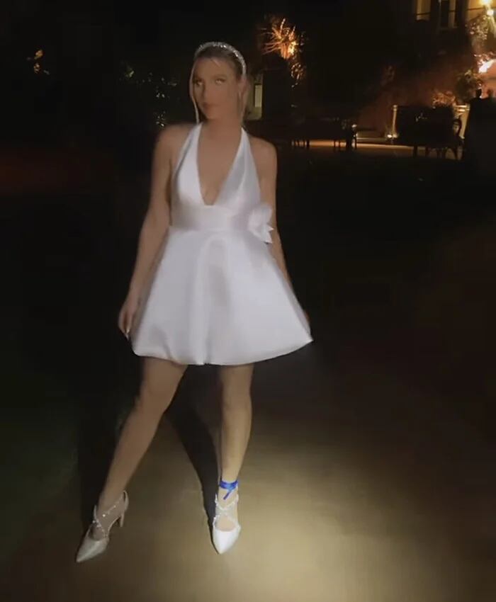 El tercer vestido de la novia es de la firma Pnina Tornai (Foto: Lele Pons / Instagram)