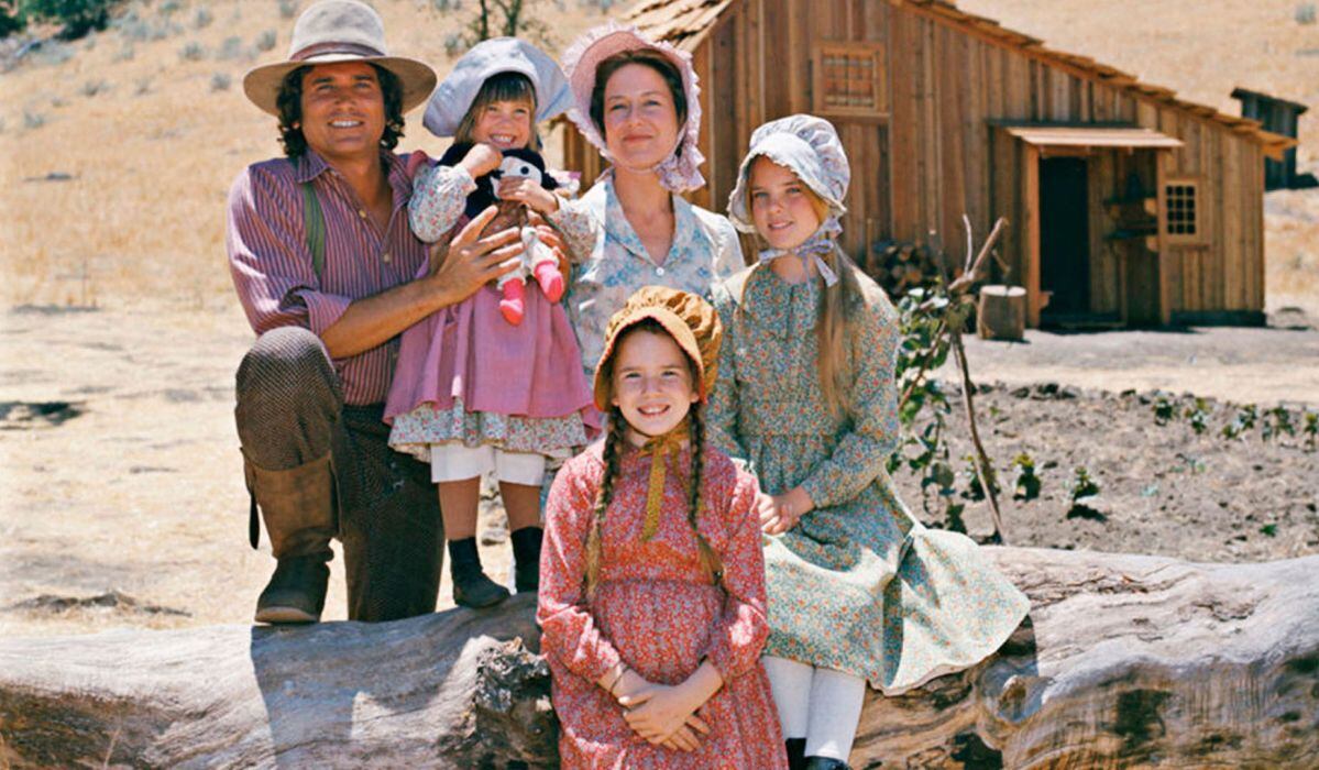 Michael Landon, Karen Grassle, Melissa Gilbert, Melissa Sue Anderson y las gemelas Lindsay y Sidney Greenbush dieron vida a los integrantes de la clásica serie. (Foto: NBC)