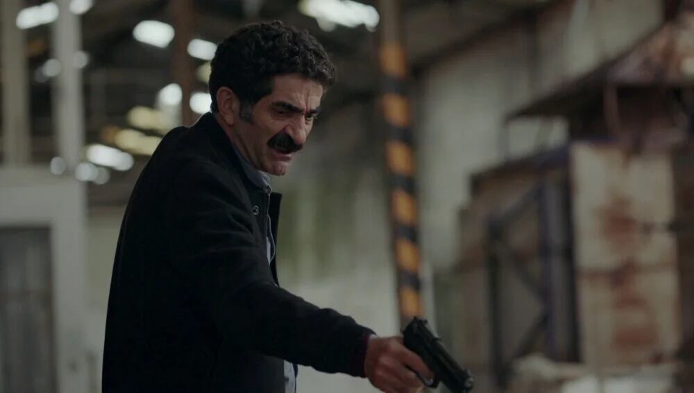 Zafer tiene claro que Çınar es el culpable de la muerte de Inci en la telenovela turca "Secretos de familia" (Foto: Ay Yapım)