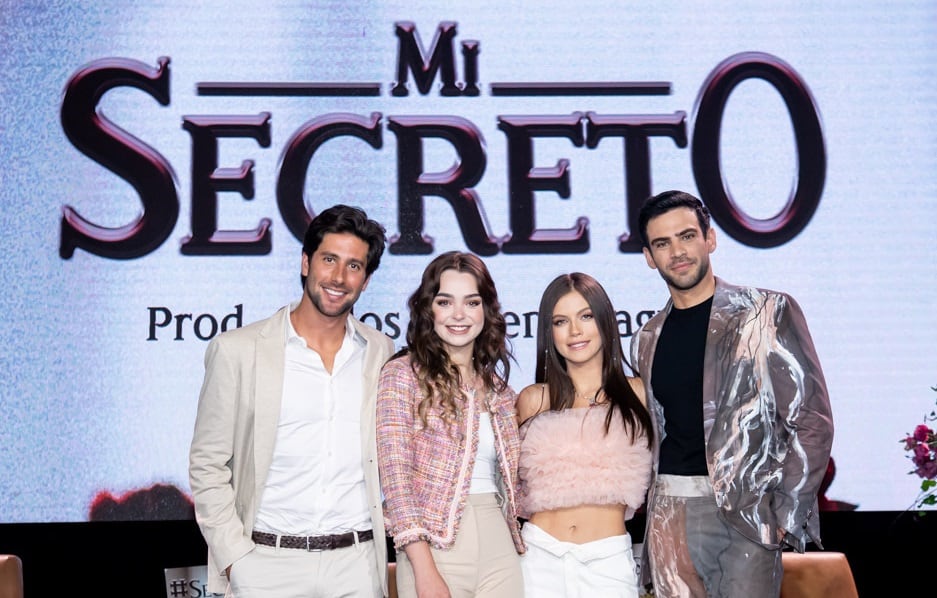 Macarena García, Diego Klein, Isidora Vives y Andrés Baida en la presentación de la telenovela "Mi secreto" (Foto: TelevisaUnivision)
