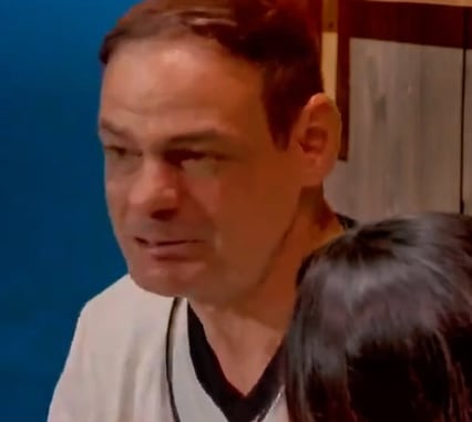 Mark Vito llora por su padre