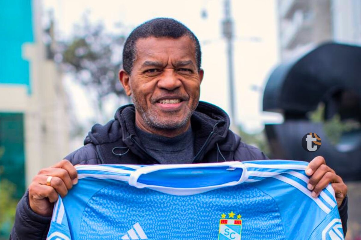 Julio César Uribe dio una mala noticia los hinchas celestes (Foto: GEC)