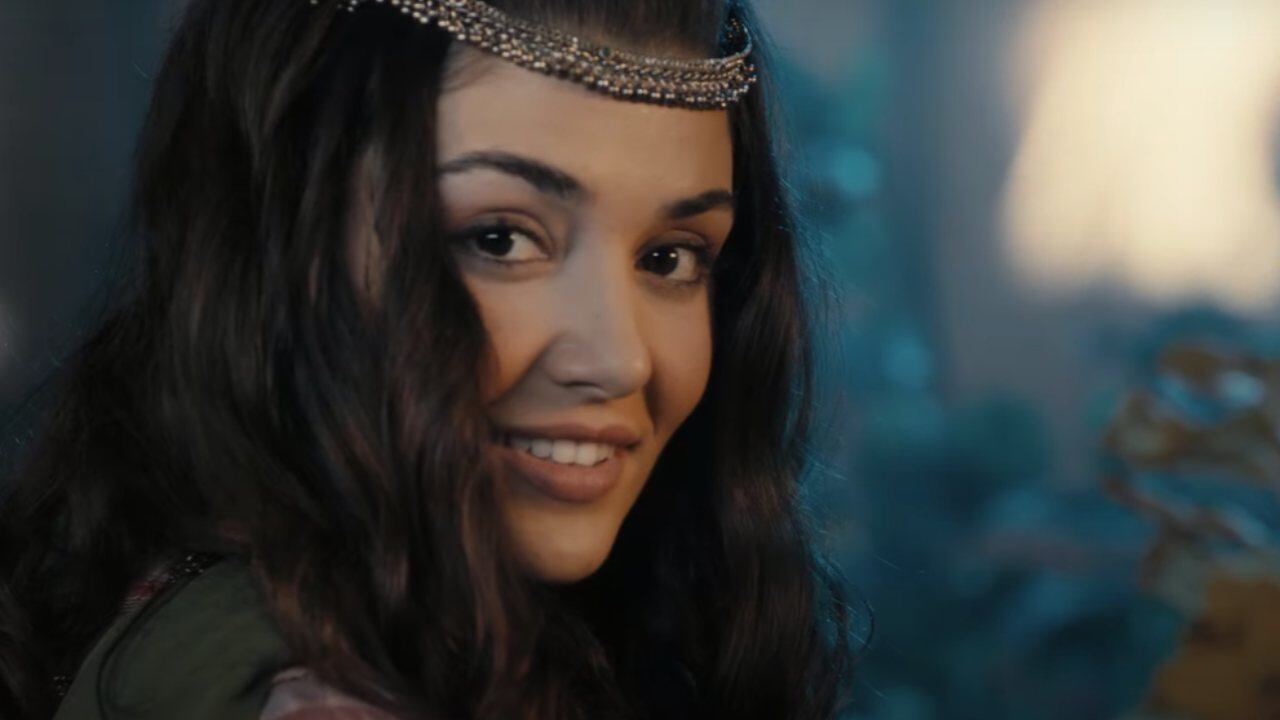 La actriz turca Hande Erçel interpreta a Kimia en “Mest-i Ask” (Foto: ENG Yapım Medya)