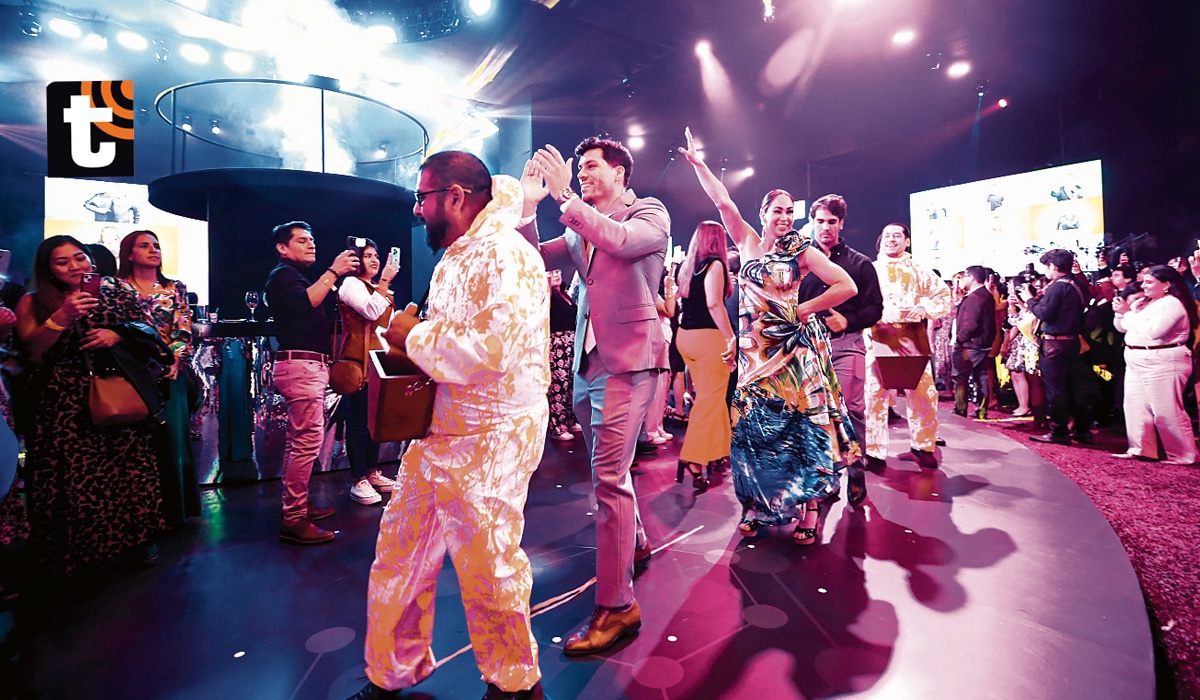 Trome estuvo presente en la preventa de América Televisión y la espectacular fiesta al estilo de la película ‘La fórmula’.